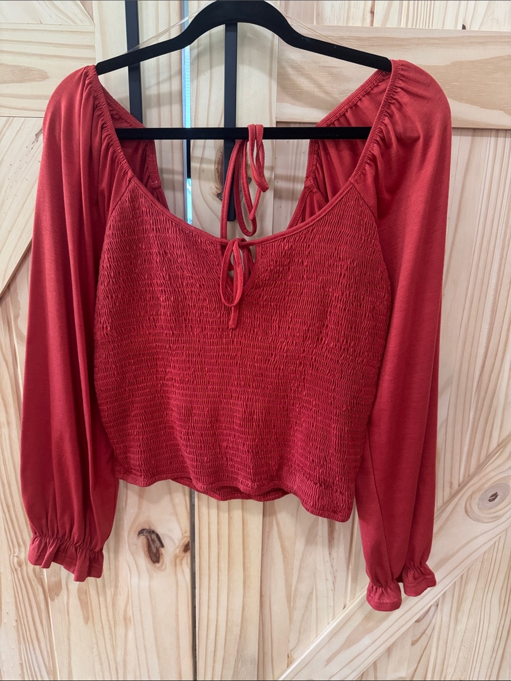 Womens Rust Red Smocked Long-Sleeve Tie-Back Top
